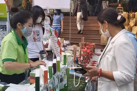 Presentan diversos productos de agricultura limpia en ocasión del Año Nuevo Lunar
