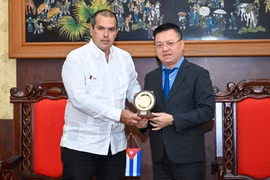 Fortalecen cooperación diario Nhan Dan y Prensa Latina