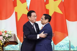 Primer ministro de Japón finaliza su exitosa visita a Vietnam
