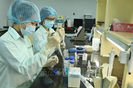 Vietnam recibirá tecnología para producir vacunas de ARNm bajo iniciativa de la OMS