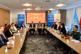 Delegación de Vietnam ante la ONU se reúne con estudiantes de la Academia Militar de EE. UU.