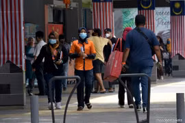 Tasa de desempleo de Malasia cae por debajo del 4 por ciento