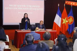 Vicepresidenta de Vietnam se reúne con comunidad de connacionales en Francia