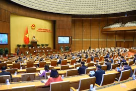 Parlamento de Vietnam continúa debates sobre programa de recuperación y desarrollo socioeconómico