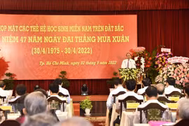 Presidente Nguyen Xuan Phuc resalta aportes de estudiantes del Sur 