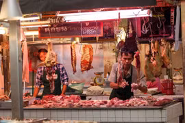 Tailandia declara la guerra a las importaciones ilegales de carne de cerdo 
