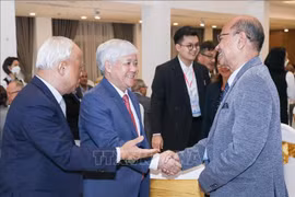 Frente de la Patria de Vietnam estrecha nexos con Consejo Mundial de la Paz