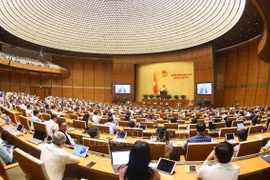 Parlamento de Vietnam trabaja por mejorar entorno de inversión en sector petrolero