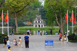 Turismo de Hanoi se esfuerza para superar dificultades tras un año de impactos pandémicos