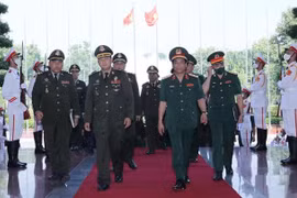 Delegación del Ejército Real de Camboya realiza visita oficial a Vietnam