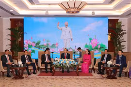 Ciudad Ho Chi Minh intensifica cooperación multifacética con localidades laosianas