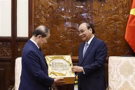 Vietnam ofrece condiciones favorables para inversores surcoreanos, afirma presidente