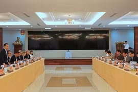 Delegación de UE trabaja con provincia vietnamita en desarrollo de energías renovables