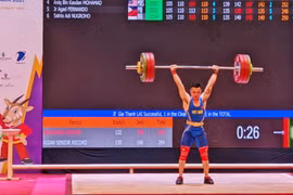 SEA Games 31: Pesista vietnamita establece nuevo récord regional