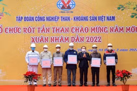 Provincia vietnamita exporta primer lote de carbón del Año Nuevo Lunar 2022