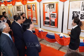 Inauguran exposición fotográfica sobre nexos entre Vietnam y Laos 