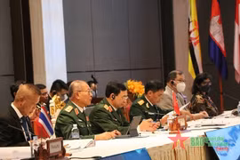 Vietnam asiste a Reunión de Ministros de Defensa de ASEAN