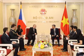 Promueven Vietnam y República Checa cooperación en lucha contra delincuencia 