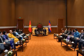Parlamentarios de Vietnam y Camboya intensifican intercambio de experiencias