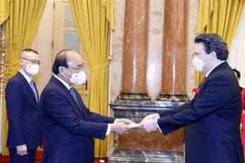 Presidente de Vietnam recibe a nuevos embajadores de México y Estados Unidos 