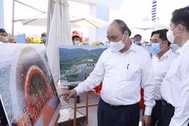Presidente vietnamita asiste a apertura al tráfico de autopista clave del delta del Mekong