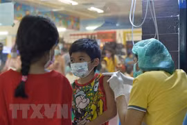Vacunación de refuerzo para adolescentes de 12 a 17 años en Tailandia