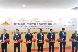 Inauguran exposiciones internacionales especializadas en industria textil