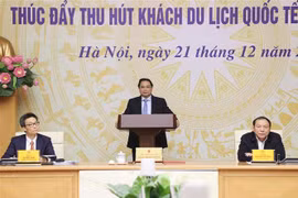 Premier vietnamita preside conferencia sobre atracción de turistas internacionales 