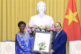 Presidente de Vietnam recibe a secretaria general de la Francofonía