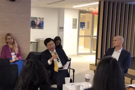 Vietnam comparte experiencias en desarrollo económico hacia la justicia social