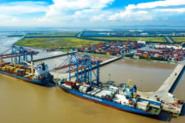 Vietnam registra superávit comercial de 764 millones de dólares de enero a julio