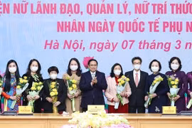 Primer Ministro vietnamita destaca contribuciones de la mujer al desarrollo nacional