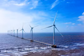 Debaten movilización de recursos para transición energética equitativa en Vietnam