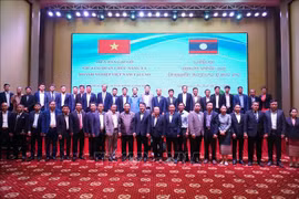 Efectuán Foro de intercambio entre autoridades y empresas vietnamitas en Laos