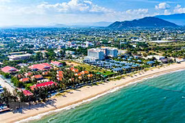 Número de turistas extranjeros a Vietnam aumenta casi 50 por ciento en febrero