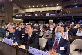Vietnam refuerza cooperación con Francia, OMPI y UNESCO