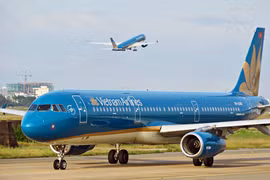 Vietnam Airlines nombrada entre las 100 mejores aerolíneas del mundo en 2022 por Skytrax