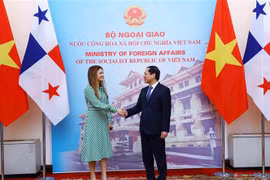 Abogan por elevar eficacia de la cooperación entre Vietnam y Panamá