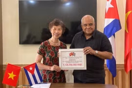 Vietnamitas unen manos para apoyar a Cuba tras incendio en Matanzas