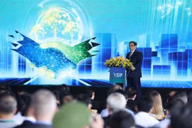 Primer ministro vietnamita asiste a ceremonia inaugural de proyectos socioeconómicos en provincia sureña