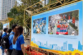 Ciudad Ho Chi Minh celebra exposición con motivo de efemérides 
