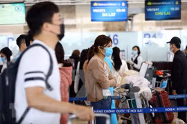 Ciudad Ho Chi Minh busca a pasajeros en dos vuelos con caso de Ómicron