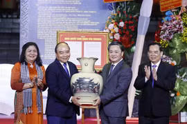 Celebran aniversario 200 del natalicio de poeta vietnamita Nguyen Dinh Chieu