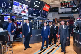 Primer ministro de Vietnam visita mayor bolsa de valores del mundo en Nueva York