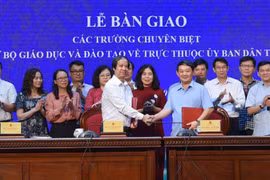 Entregan escuelas a Comité de Asuntos Étnicos de Vietnam