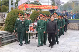 Entierran restos de mártires vietnamitas caídos en Laos