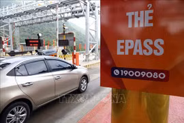 Premier vietnamita insta a promover servicio de cobro electrónico de peajes