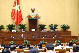 Parlamento de Vietnam debate la práctica de ahorro y lucha contra despilfarro