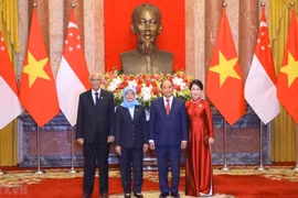 Concluye presidenta de Singapur visita de Estado a Vietnam