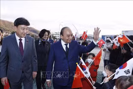 Presidente de Vietnam visita provincia surcoreana de Gyeonggi
